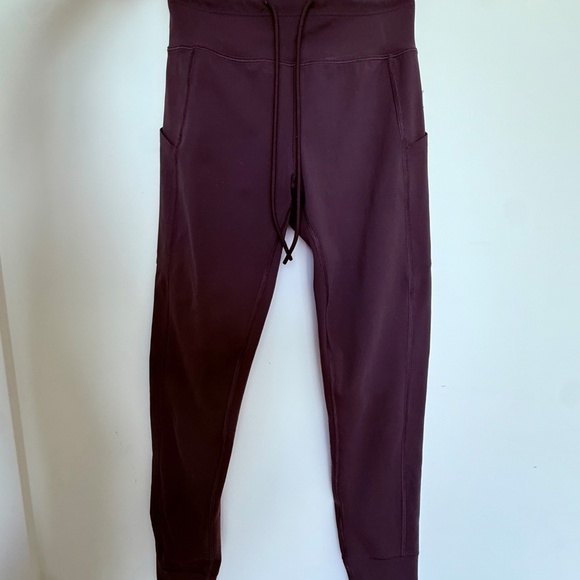 Vuori Daily Pocket Legging- Sangria Size XS - Picture 2 of 3